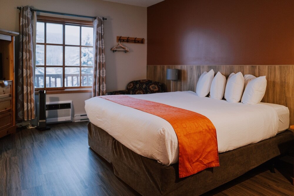Двухместный номер Economy Glacier House Hotel & Resort