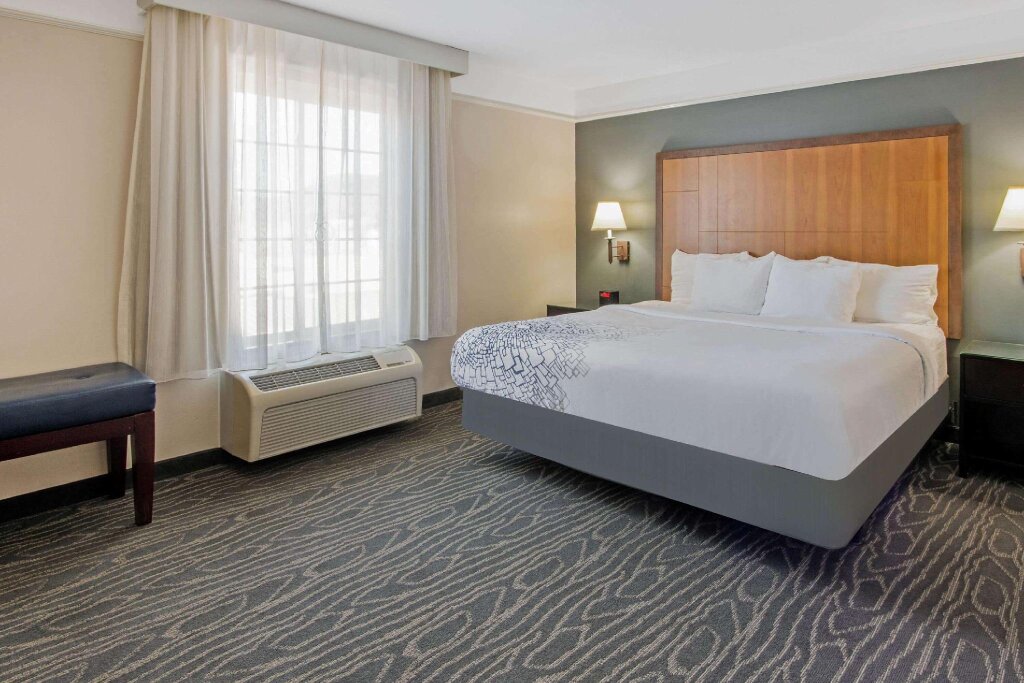 1 Bedroom Suite with mountain view La Quinta