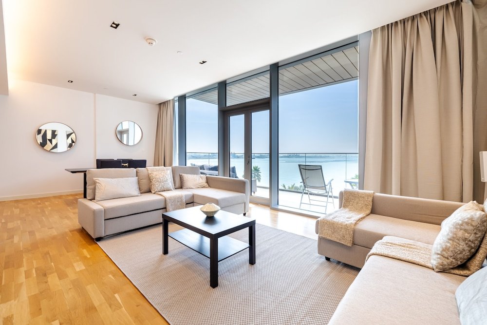 Apartment DHH Bluewater Island Building 2 Sea View