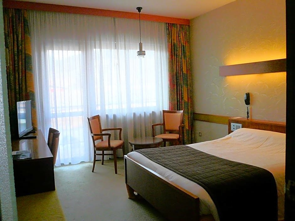 Standard Double room Hotel Munsch, Colmar Nord - Haut-Koenigsbourg