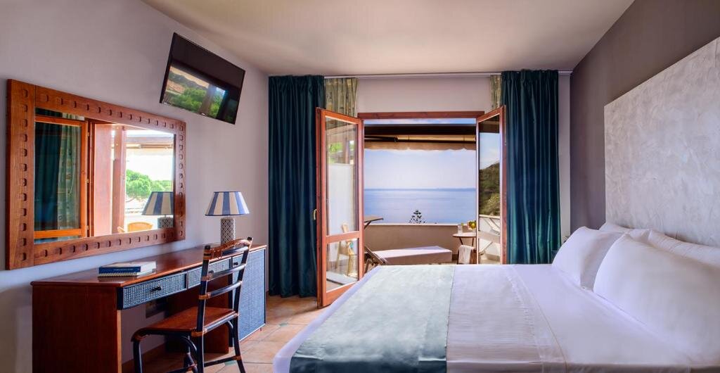 Standard Double room with balcony and with sea view Hotel Baia Imperiale