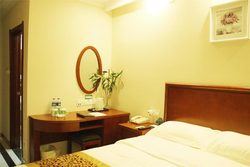 Standard Doppel Zimmer mit Blick GreenTree Inn Taizhou Taixing Middle Guoqing Road Business Hotel