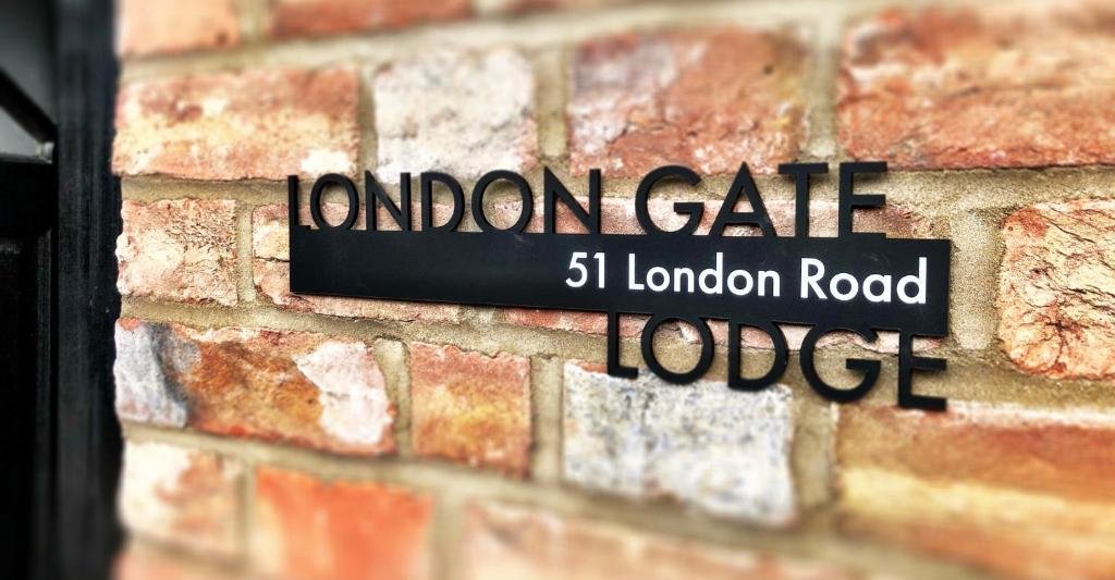 Номер Economy London Gate Lodge - Private En-suite rooms, Kings Lynn, central location