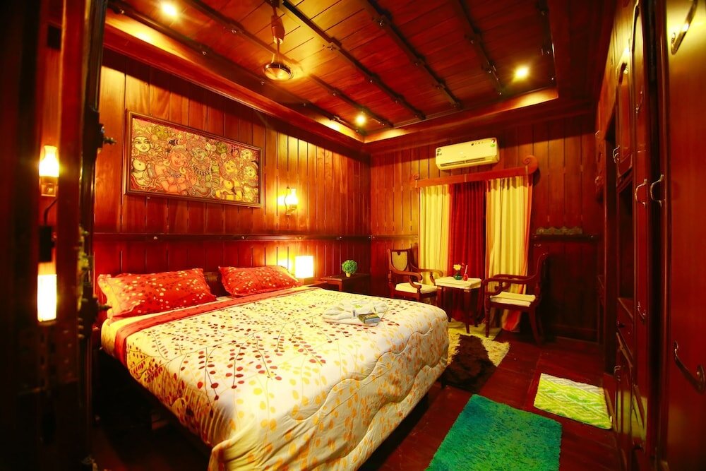 Standard room Kerala Luxury House Boat