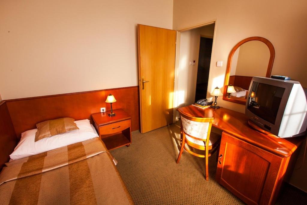 Standard Doppel Zimmer mit Blick Park Hotel Tartuf