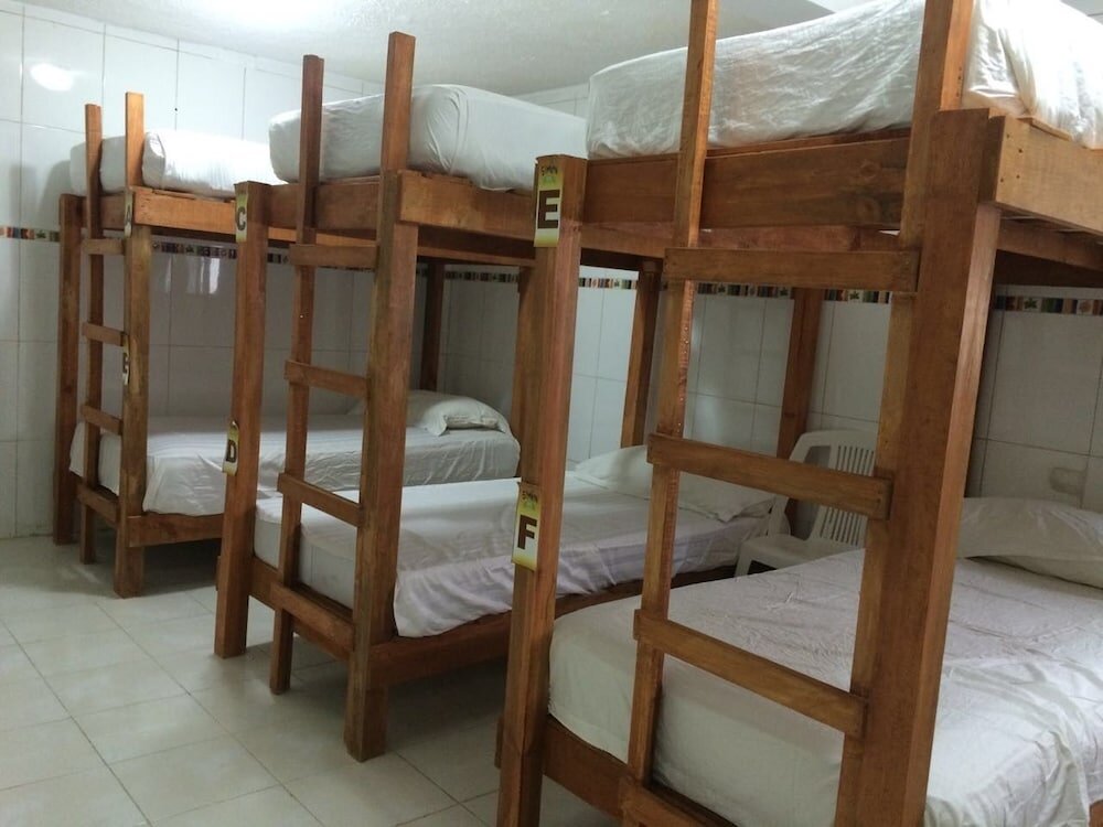 Кровать в общем номере (женский номер) La Casa del Gato