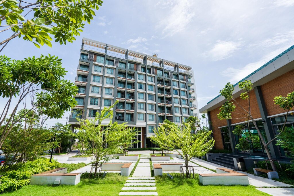 Suite ONPA Hotel & Residence Bangsaen