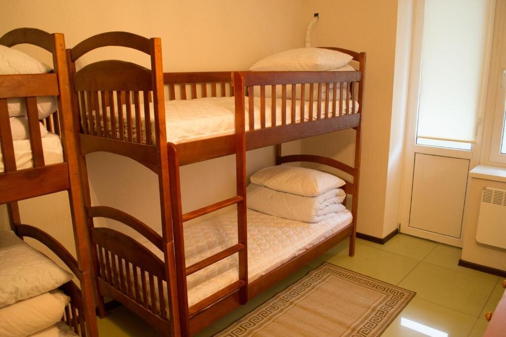 Кровать в общем номере (женский номер) Citrus Hostel