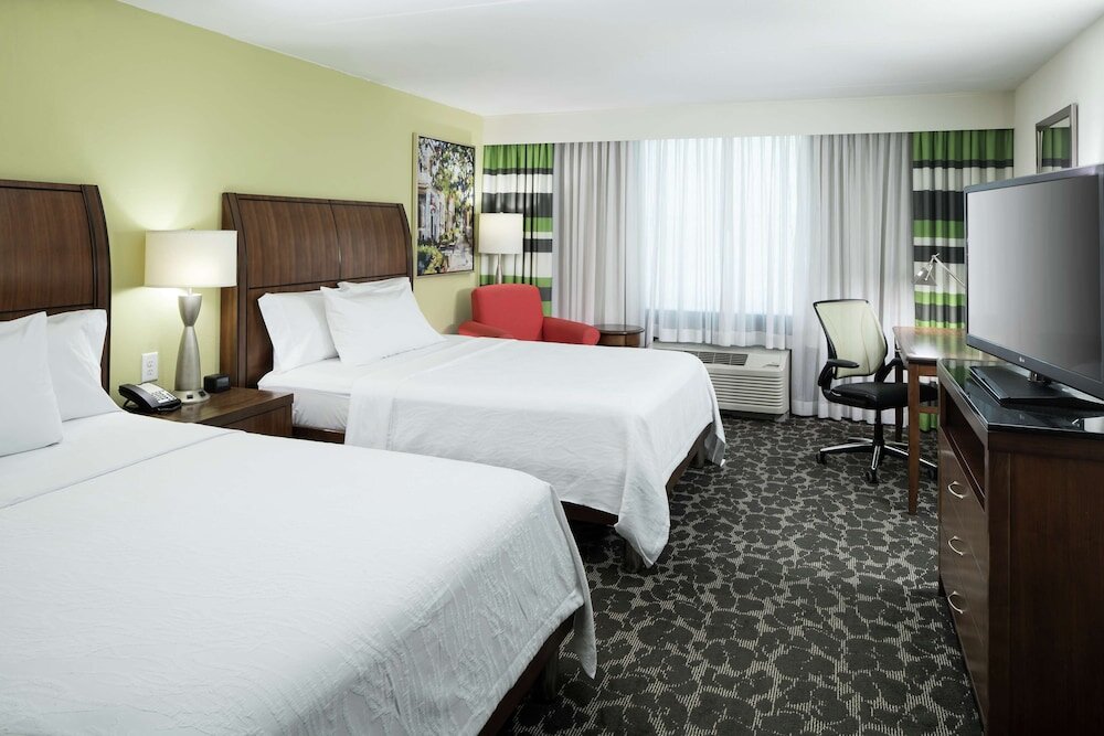 Standard Vierer Zimmer mit Wasserblick Hilton Garden Inn Charleston Waterfront/Downtown