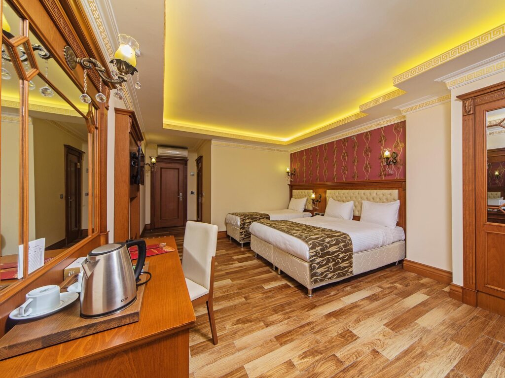 Deluxe Triple room Lausos Palace Hotel Şişli