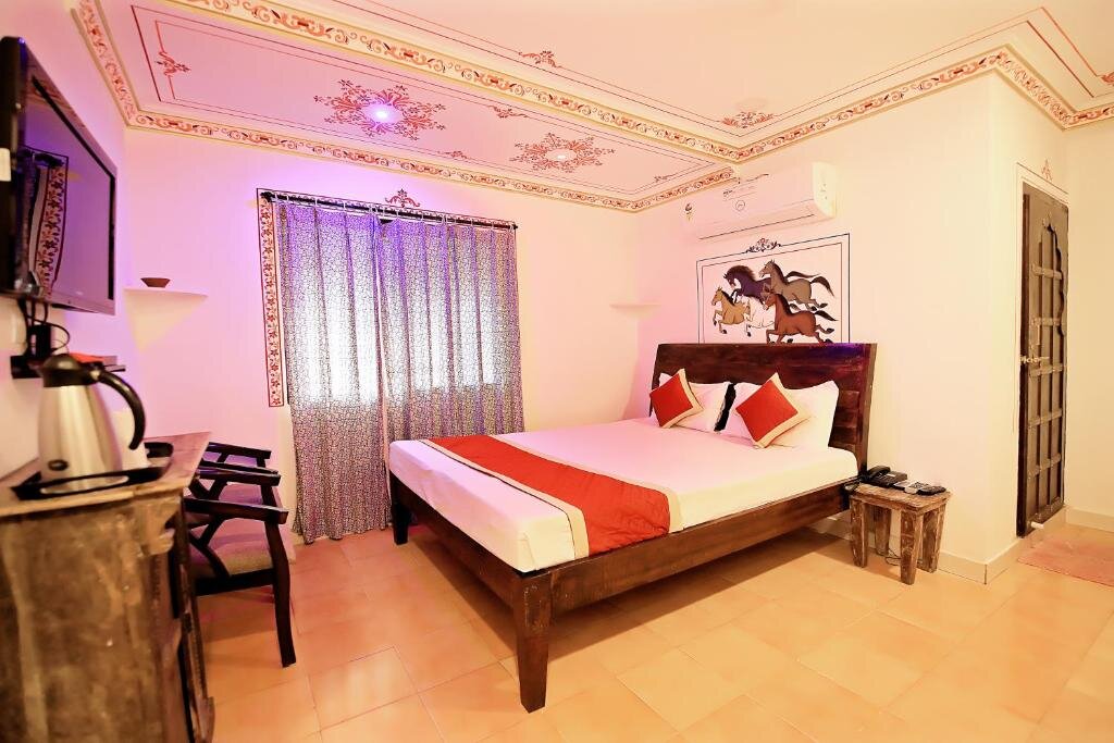 Deluxe room with lake view Hotel Panorama Haveli