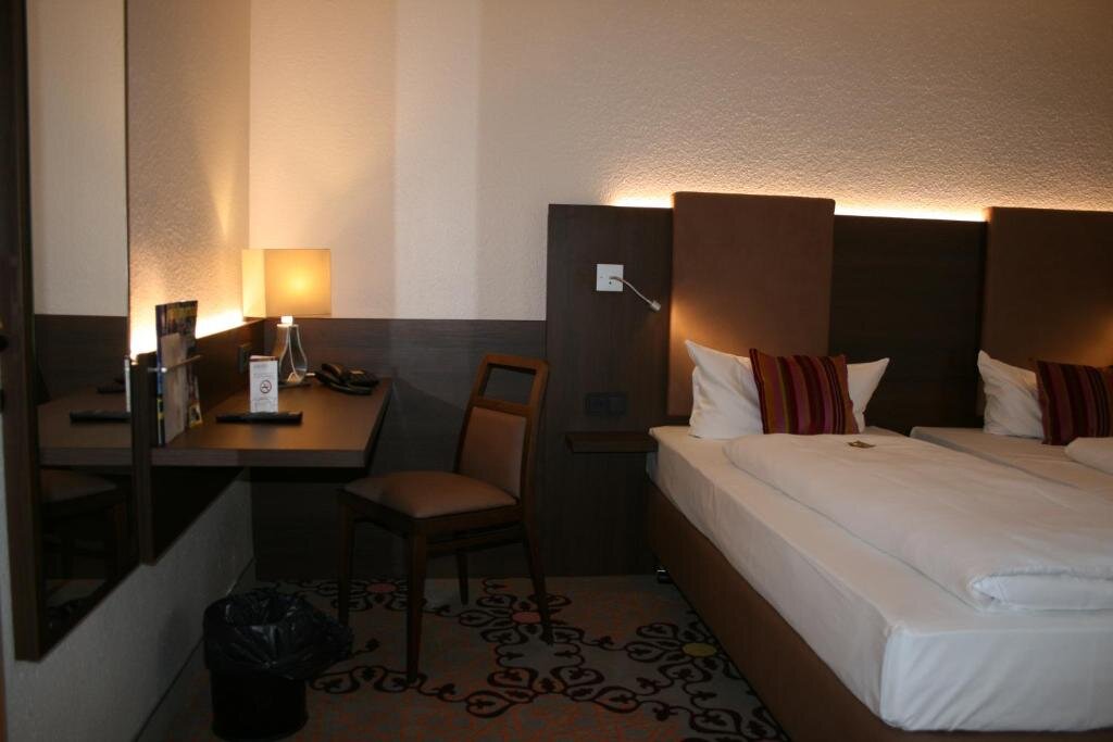 Standard room HOTEL PARQÉO im A66