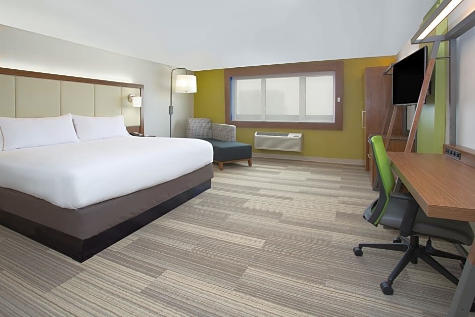 Vierer Suite Holiday Inn Express And Suites Braselton West, an IHG Hotel