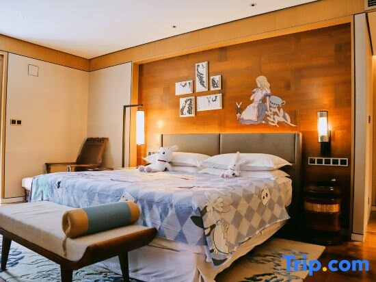 Standard Double room with balcony and with garden view Sheraton Grand Xishuangbanna Hotel