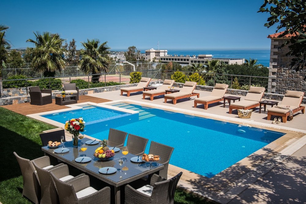 Вилла с 3 комнатами с видом на море Villa Crete