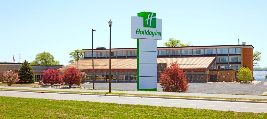 Andere Holiday Inn Detroit Lakes, an IHG Hotel