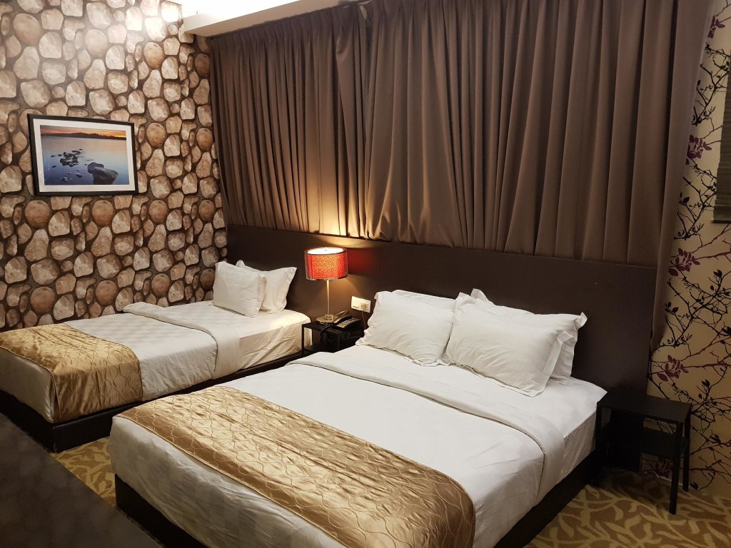 Standard Dreier Zimmer mit Stadtblick Pantai Regal City Hotel