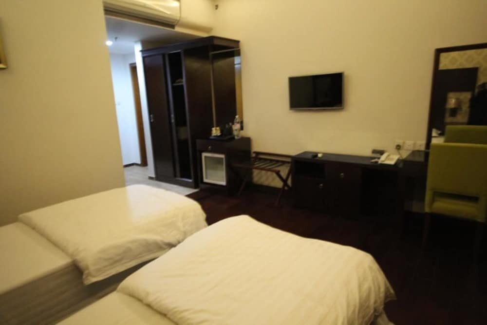 Standard Double room Bhanis Hotel