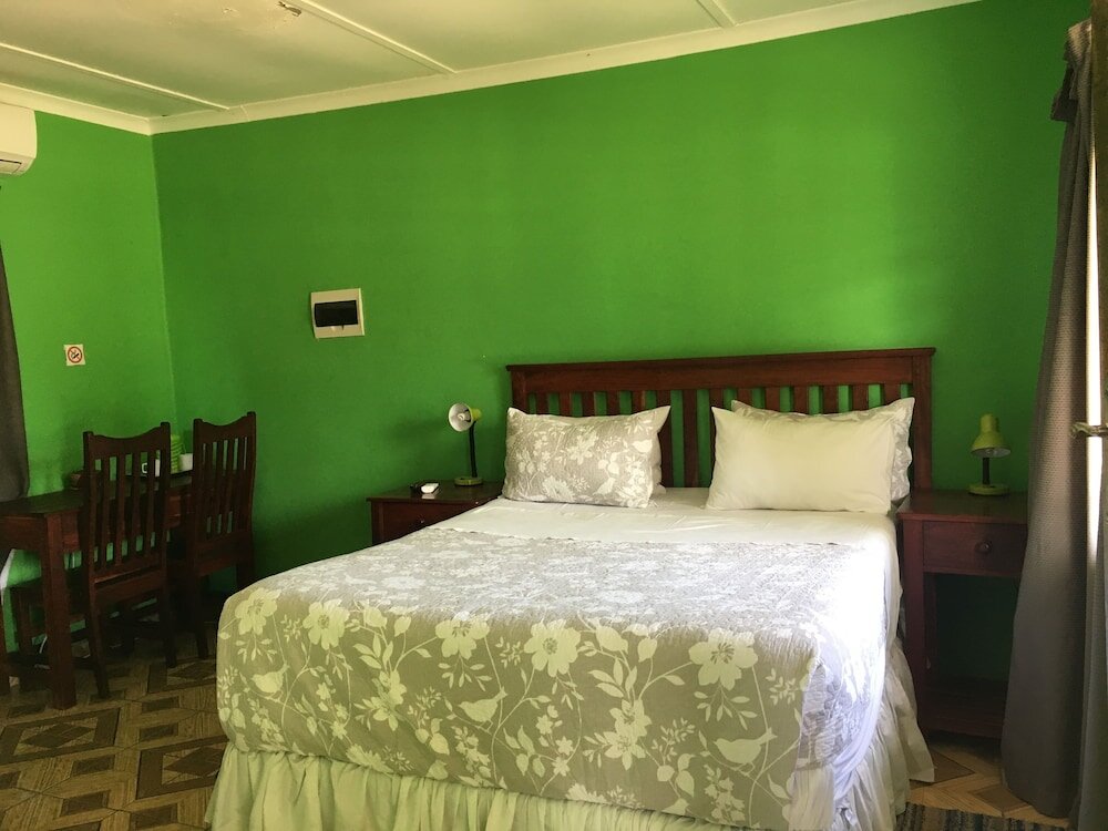 Standard Zimmer Gomwe Guest Inn