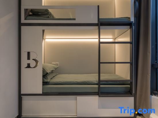 Bed in Dorm (male dorm) Andaz West Hollywood-a concept