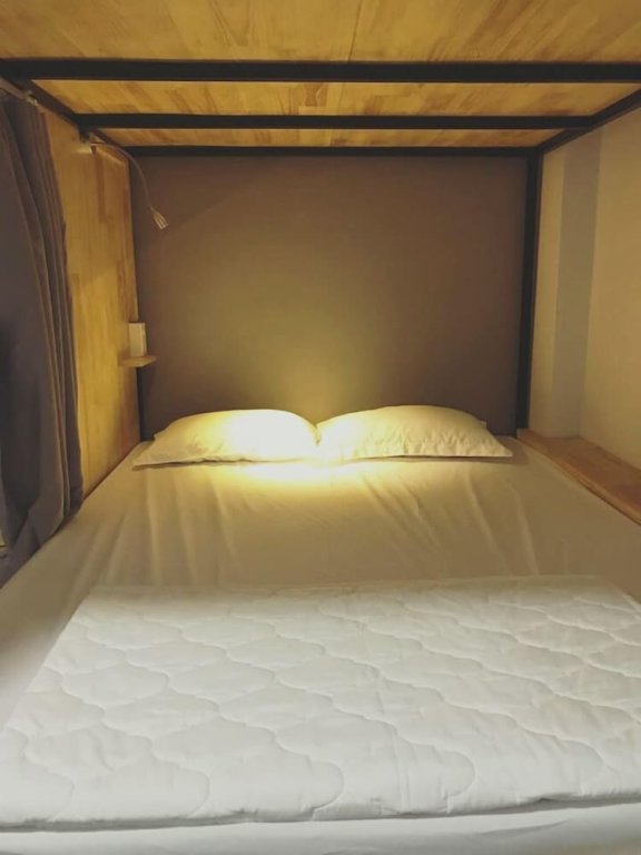 Кровать в общем номере Vector Hostel