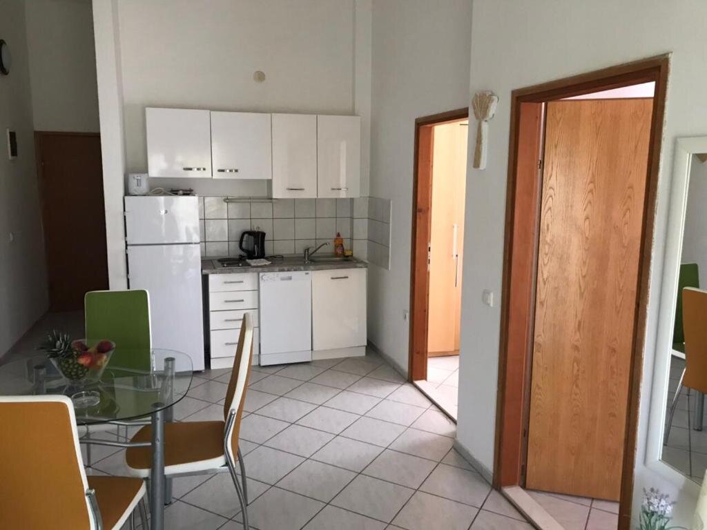 2 Bedrooms Apartment with balcony Apartments Nives