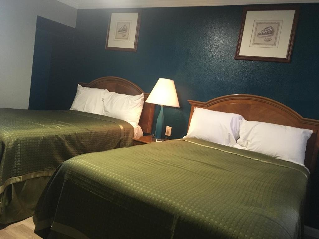 Standard Double room Aristocrat Motel