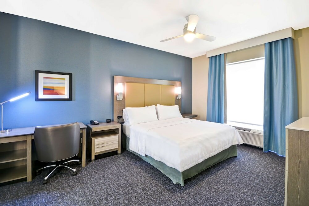 Mobility / Hearing Accessible Roll-In Shower Double Studio Suite Homewood Suites by Hilton Orlando Theme Parks
