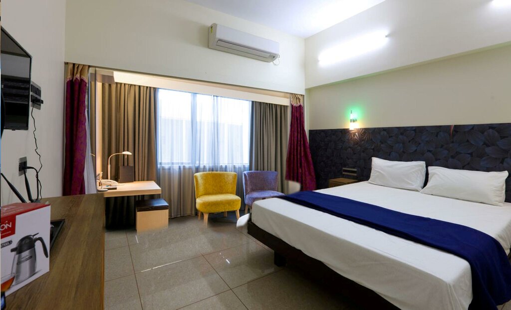 Deluxe room Thamarai Resort