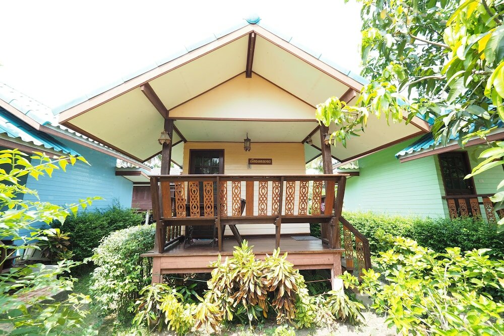 Bungalow mit Balkon und mit Gartenblick Baan Suanjarean Resort