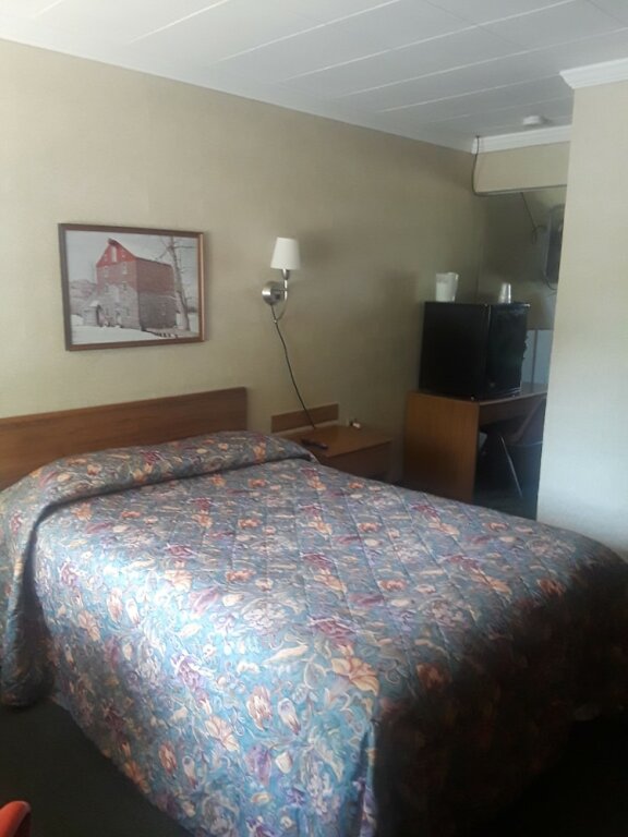 Standard room Maples Motel