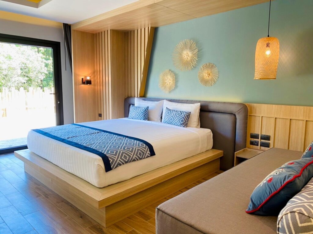 Deluxe Doppel Zimmer mit Poolblick Baan Taranya Resort