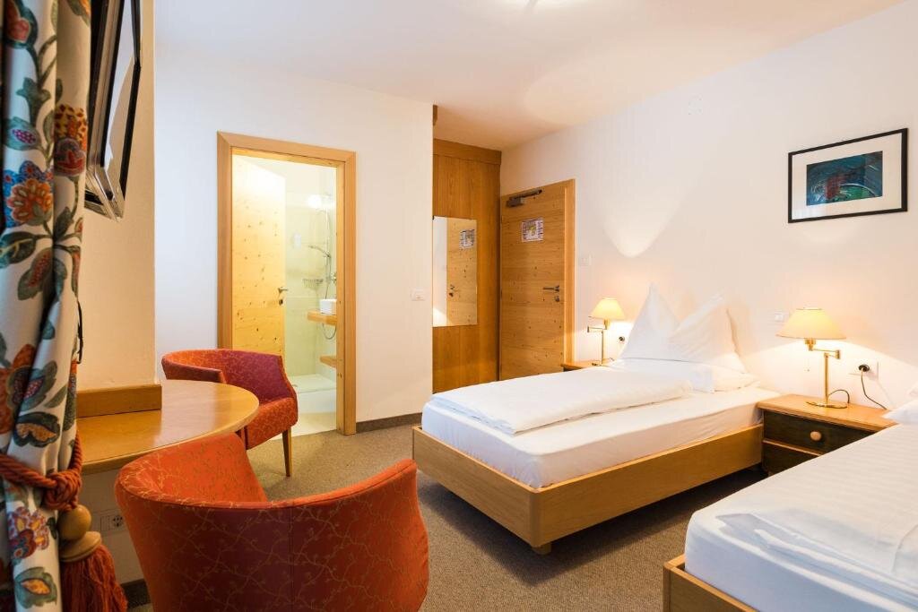 Номер Economy Hotel Tyrol