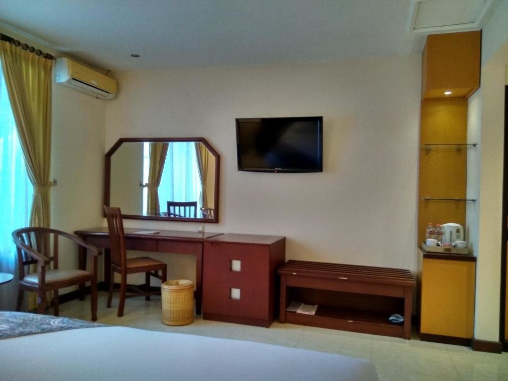 Suite Hotel Baron Indah Solo