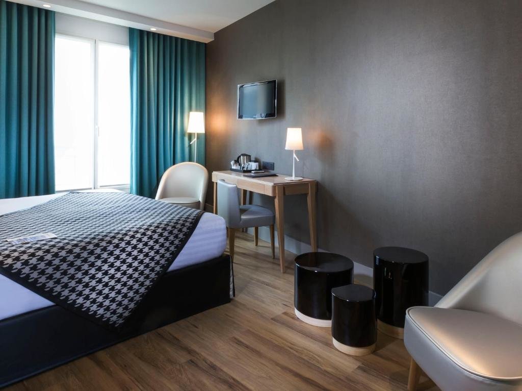 Номер Deluxe Hotel Acanthe - Boulogne Billancourt