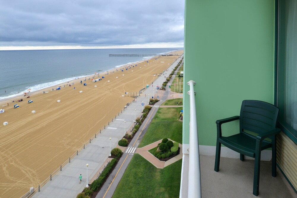 Standard quadruple chambre avec balcon Holiday Inn Va Beach-Oceanside 21st St, an IHG Hotel
