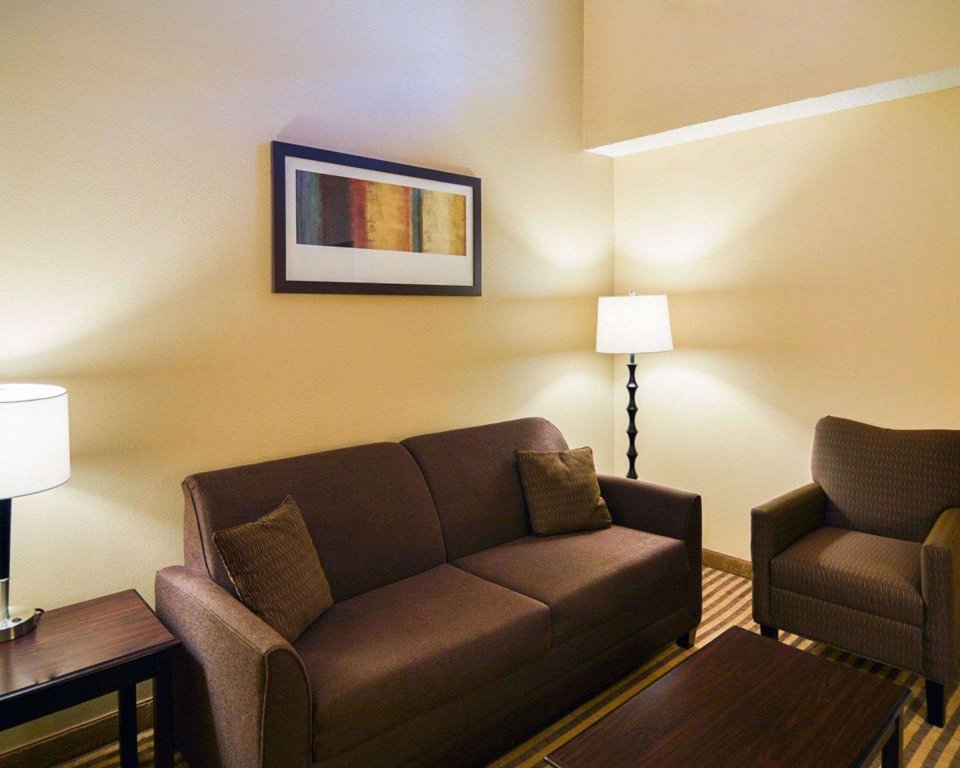 Quadruple suite Comfort Suites DFW Airport