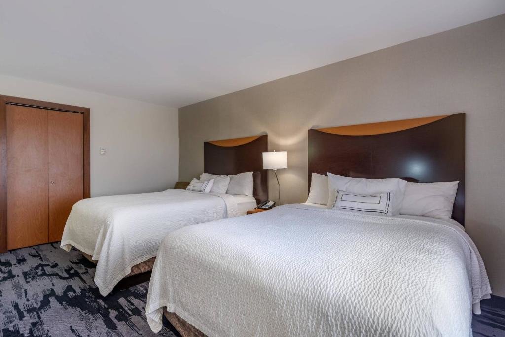 Standard Doppel Zimmer Fairfield Inn & Suites