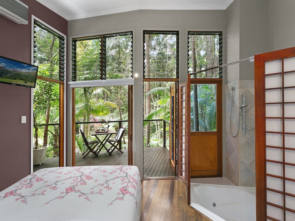 Standard Double room with balcony Azabu Boutique Accommodation Byron Bay