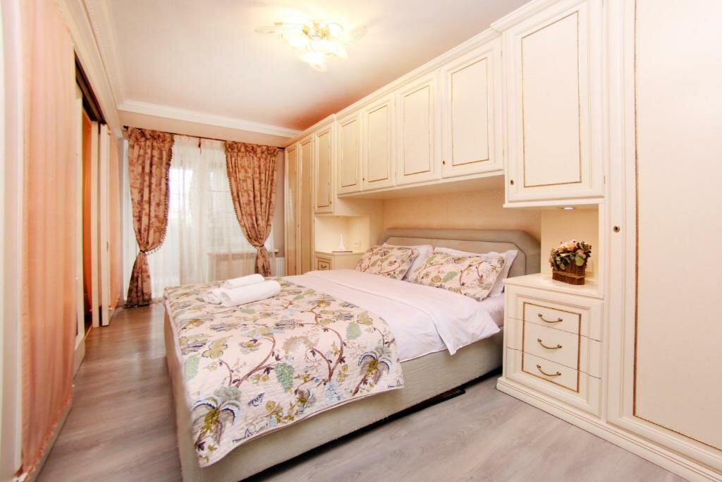 Apartamento Шикарная 2 комнатная квартира с камином в ЖК Алтын булак
