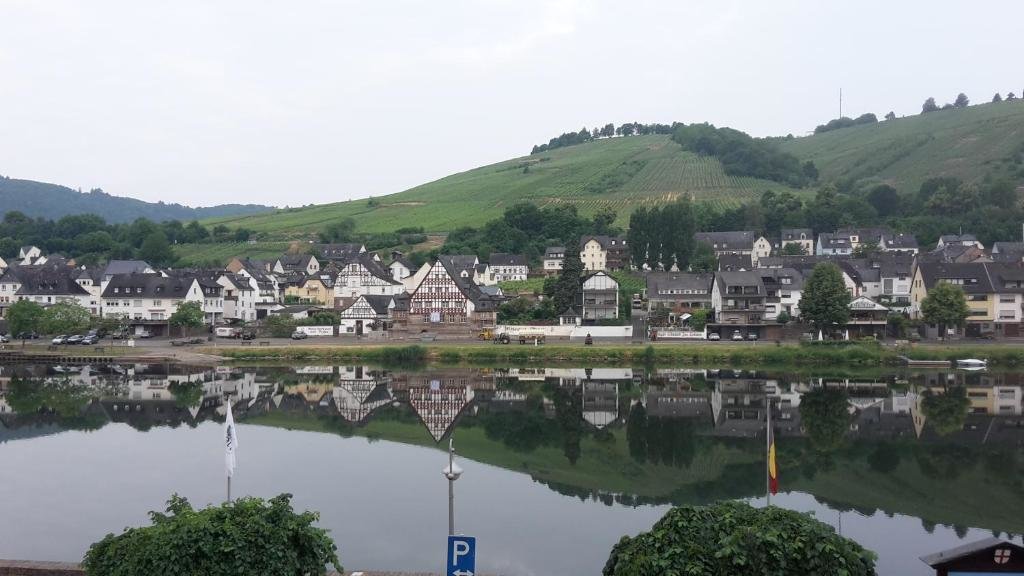 3 Bedrooms Apartment Mosel View Old Town Apartments
