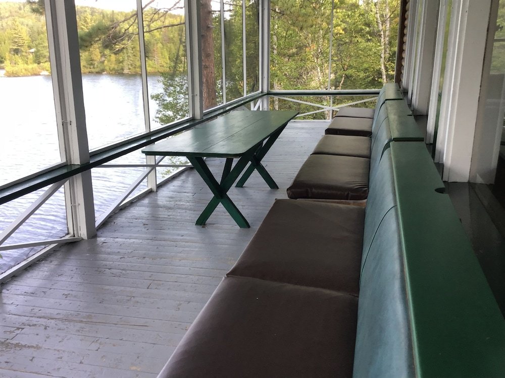 3 Bedrooms Family Chalet with lake view Club Tadoussac