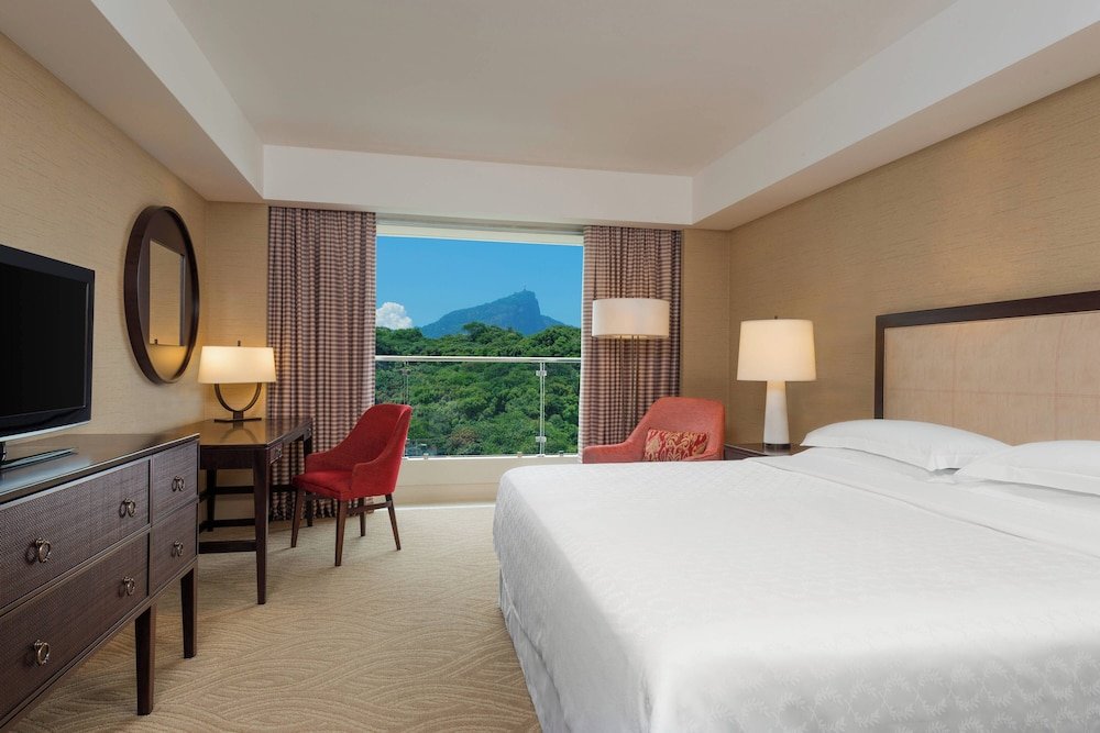 Двухместный клубный номер Standard с балконом Sheraton Grand Rio Hotel & Resort