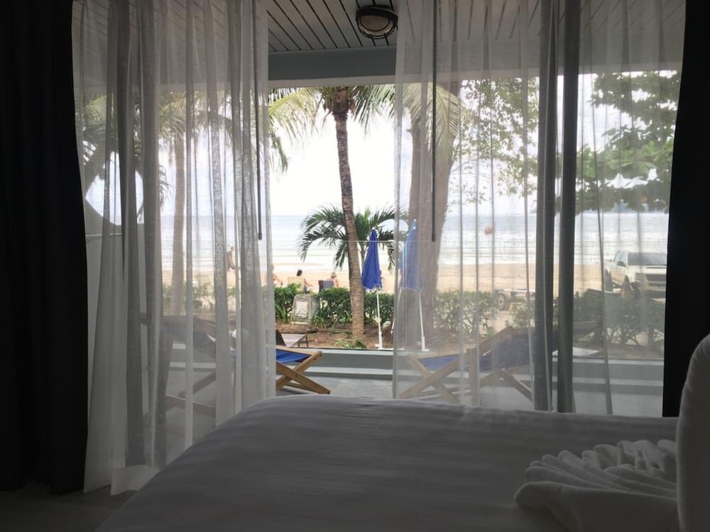 Doppel Studio mit Balkon und am Strand Thai Kamala Beach Front