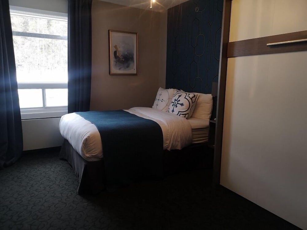 Standard Double room with lake view Le Manoir Lac-Etchemin