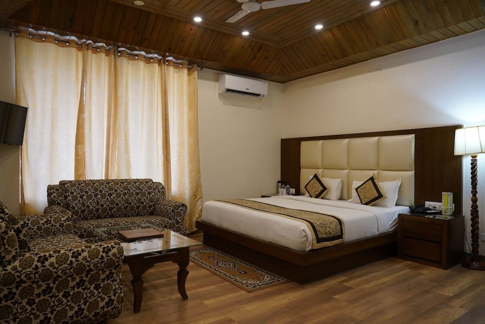 Suite Hotel Dharamshala Paradise