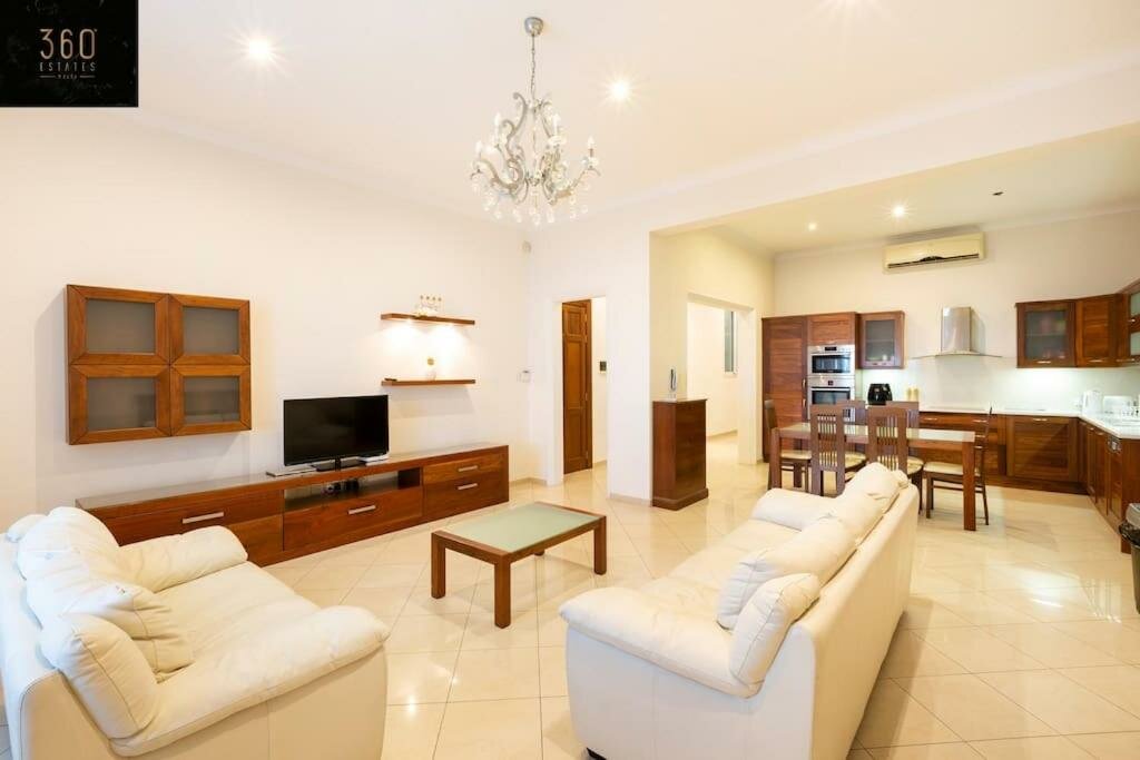 Appartement Beautiful, Seafront spacious APT in Sliema by 360 Estates