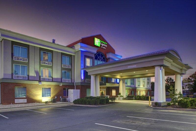 Номер Deluxe Holiday Inn Express Hotel & Suites Emporia, an IHG Hotel