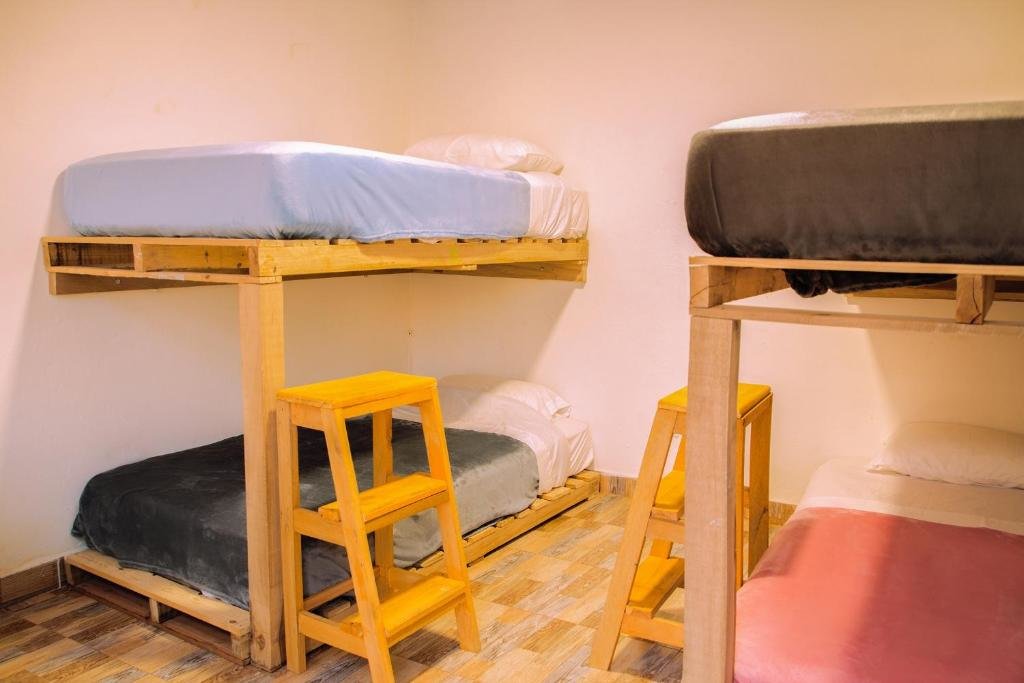 Кровать в общем номере (женский номер) Bababuy Hostel