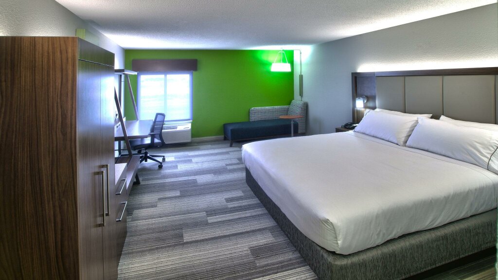 Standard room Holiday Inn Express & Suites Evansville North, an IHG Hotel